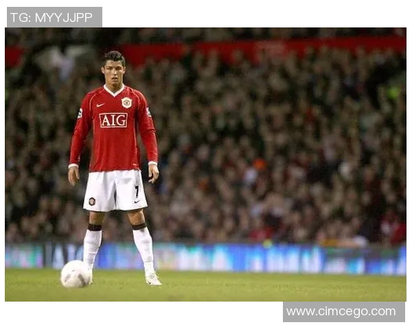 足坛全能之星：手脚皆能施展绝技的足球天才解析