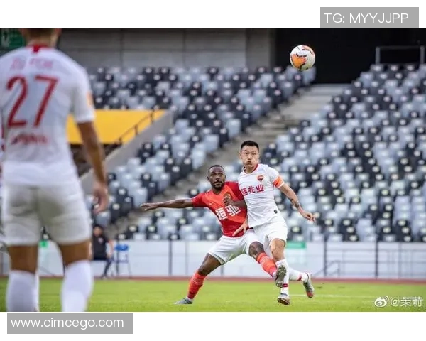 深足球星赛场内外故事展现拼搏精神与城市足球文化魅力